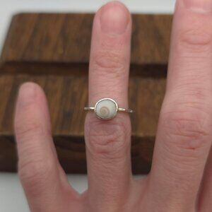 Size 4 Sterling Silver Swirl Cute Shell Ring A396